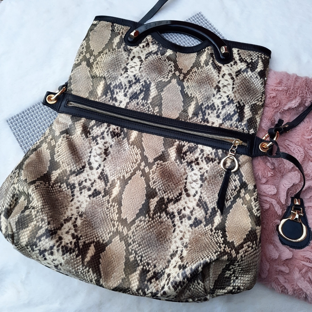 Made in Italy Francesco Biasia Snakeskin Messenger Flap Convertible Shoulder Bag - Picture 2 of 11